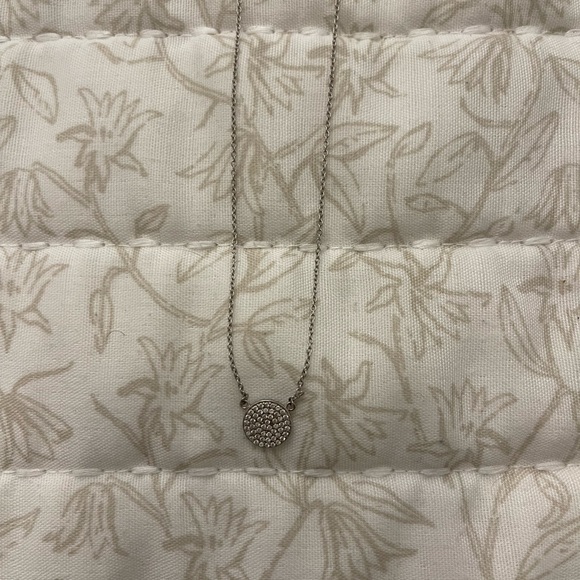 Sterling silver with round stoned pendant - Picture 2 of 2